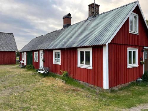 Seaside house in a old farm near Falkenberg, 500m to beach in 크놀라베리엣