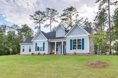 101 Reasons to Stay! Savannah Lakes Village Home