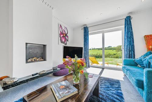 設施, Pentire, Near Ivybridge, Devon in 霍爾貝頓