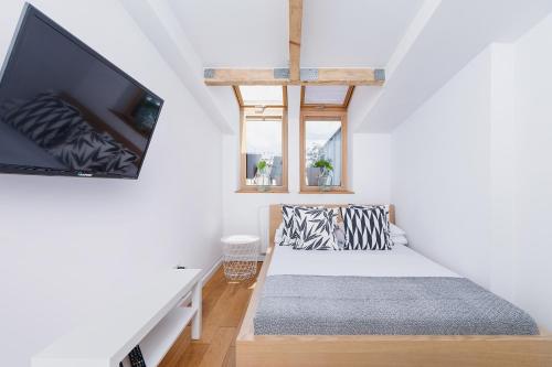 Cloud Nest - 2BR Ap with Terrace & AC - Center, Krakov (fotografie 6)