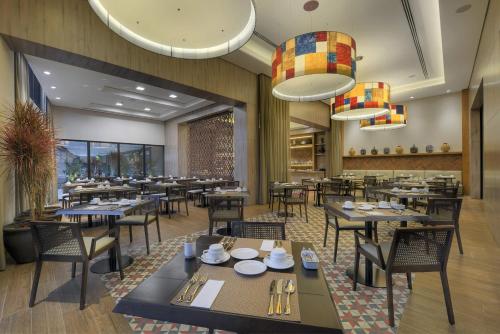 레스토랑, Deville Prime Campo Grande in 캄푸 그란데