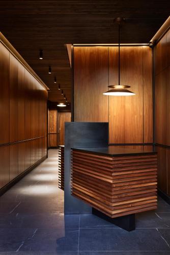 Lobby, The Melrose Hotel in Bronx