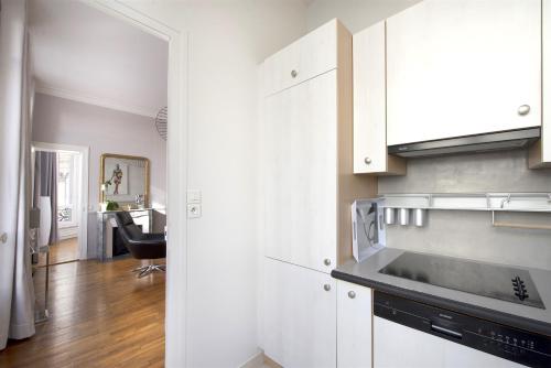 Appartement Caumartin Lafayette - image 11