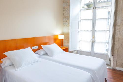 Hotel Montes Room Type - Twin Room