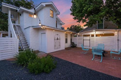 Stonewall Bungalow 4 - Sleeps 3 in Stonewall, Vereinigte Staaten von Amerika