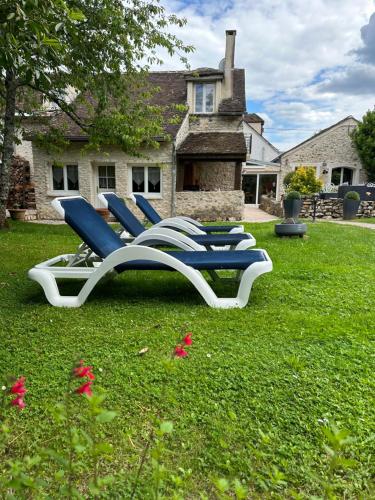 Chambres d'Hotes de la Vallee Javot in Fericy
