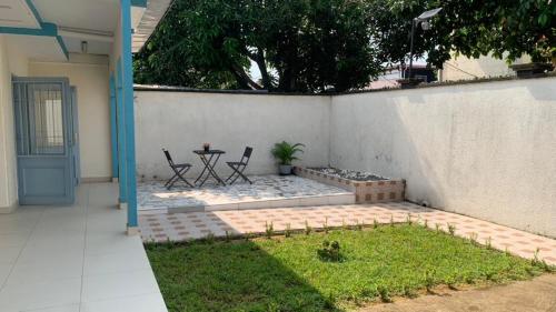 Villa M Douala Maison 3 Chambres Makepe - image 3