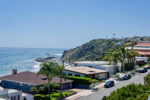SURF-N-SAND 2-Bedrooms, MALIBU in Malibu