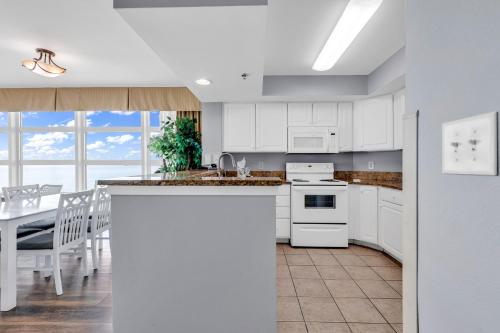 kök, Carolinian Beach Resort near Broadway at the Beach