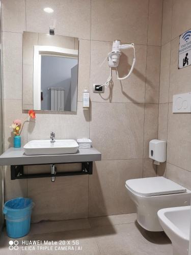 Hotel Central Station - image 11