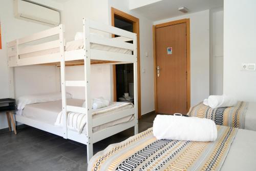 New Art Hostel - Albergue Juvenil - image 12