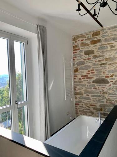 Vannas istaba, Ferienhaus Casa Toni mit Wallbox & Photovoltaik in Tagliolo Monferrato