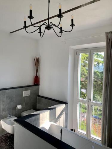 Vannas istaba, Ferienhaus Casa Toni mit Wallbox & Photovoltaik in Tagliolo Monferrato