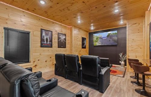 Heated Indoor Pool Theater Outdoors Gameroom - image 13