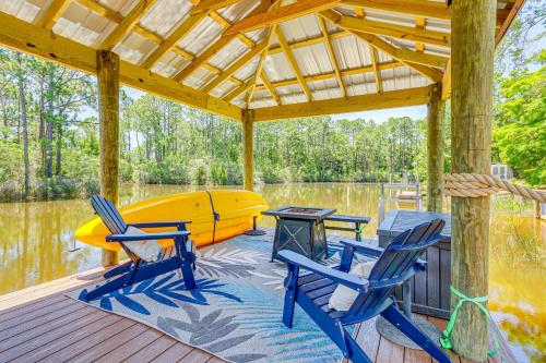 Waterfront Florida Vacation Rental with Boat Dock in Avalon (FL)