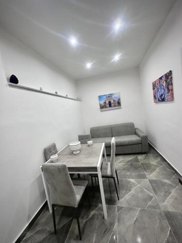 Home Mia 3