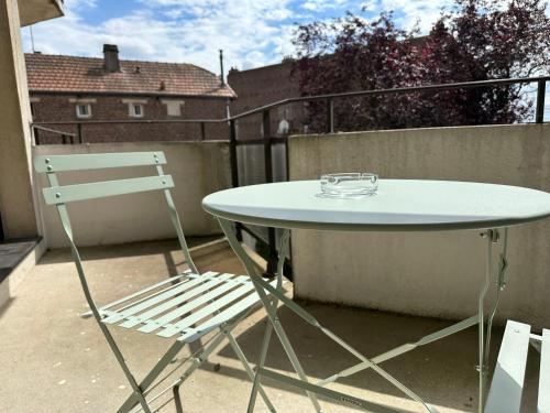 Balkons/terase, Appartement proche Paris-Aéroport CDG-Gare-Disney (Appartement proche Paris-Aeroport CDG-Gare-Disney) in Arnouville