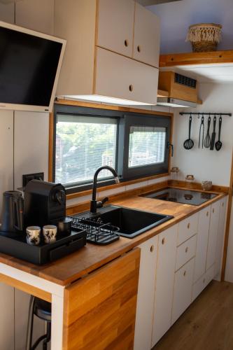 Tiny House Ti Nid 4 étoiles (Tiny House Ti Nid 4 etoiles) in Levernoisa
