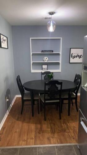 Home Sweet Home For Friends & Family Very Spacious in Decatur