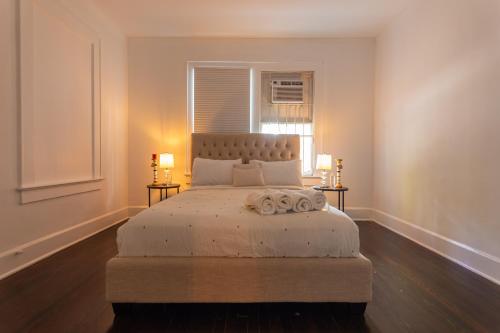 2-BDRM -Heart Wynwood & Edgewater- Private Parking in Miami, USA