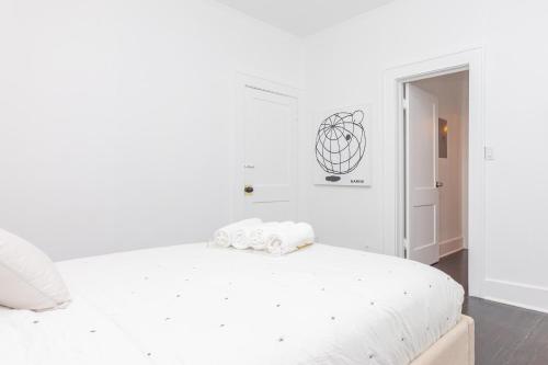 2-BDRM -Heart Wynwood & Edgewater- Private Parking in Miami, USA