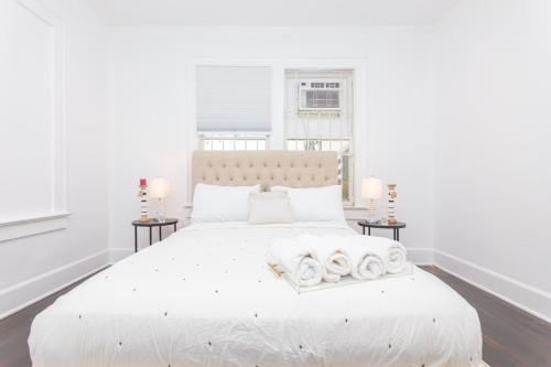 2-BDRM -Heart Wynwood & Edgewater- Private Parking in Miami, USA