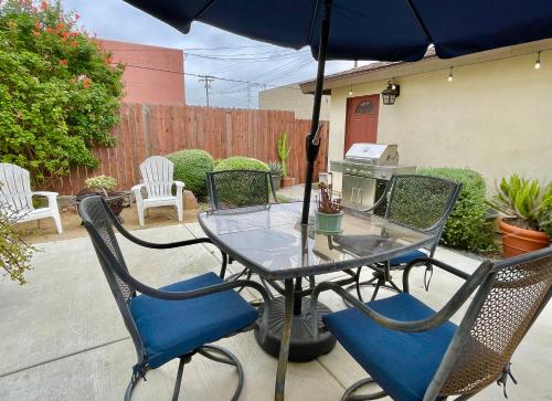 National City Gem 3BR & 2 BT Sleeps 8 in National City, USA
