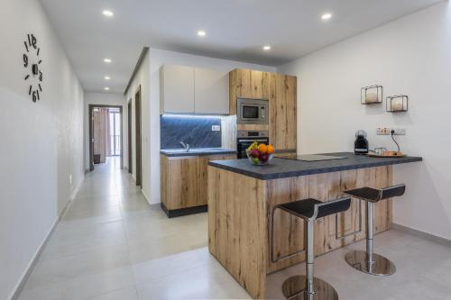 Sea-side Escape in Sliema - Sleeps 6, Sliema (foto 9)