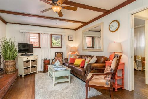 Redwood Hollow Cottages in San Diego, USA