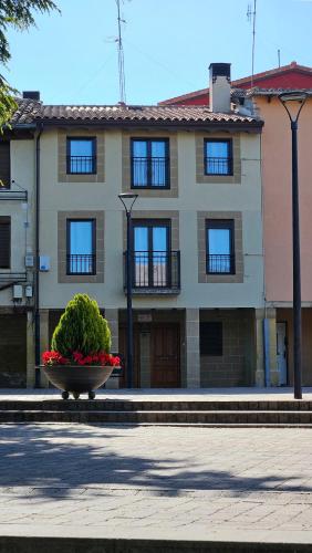 2 bedrooms, 4 beds