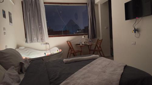 Pyramids Giza jacuzzi - image 2