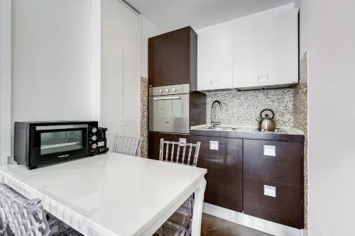 NEXT TO BVLGARI HOTEL - RomeDreamHome, Roma (foto 6)