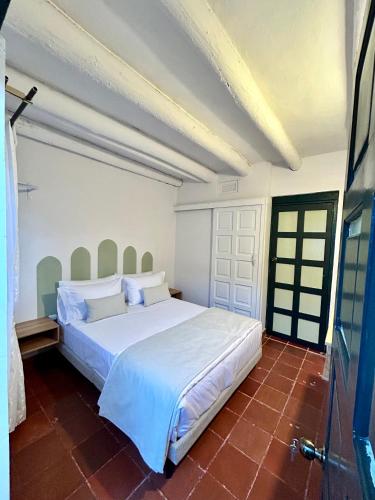 Double Room with Terrace image 2