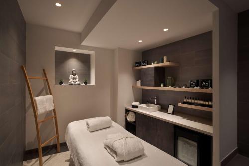 Fitness center, Best Western Plus La Demeure in 13th - Place d'Italie