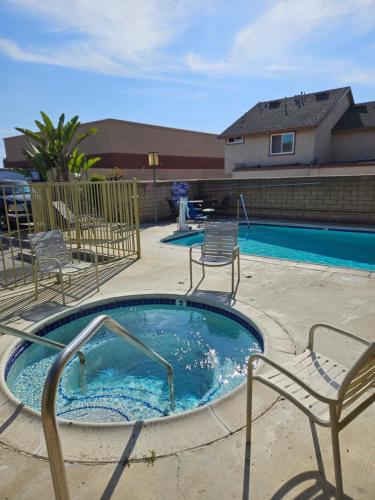 Fullerton Inn - image 12