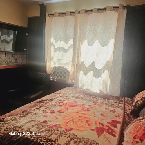King Bed with Private Bathroom Divine Villa Harper in Irvington, USA