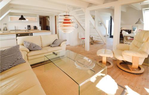  3 Bedroom Beautiful Apartment In Rødvig Stevns in Rødvig