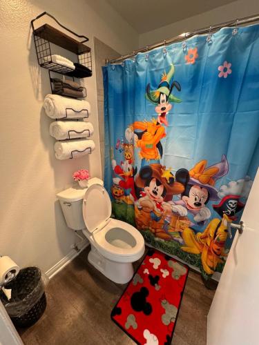 Mario, Disney & not themed Loft Universal Studios 10min loft apartment, Los Angeles (photo 10)