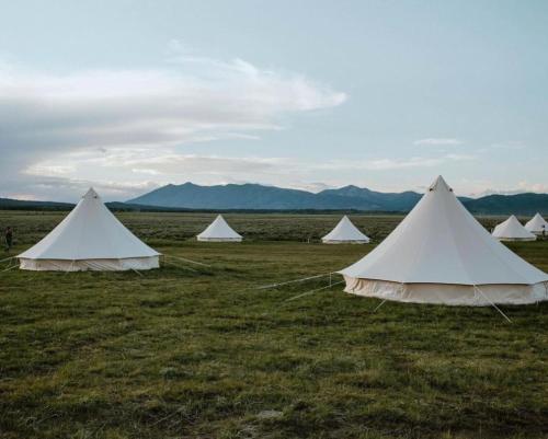 Yellowstone Glamping in Island Park, USA