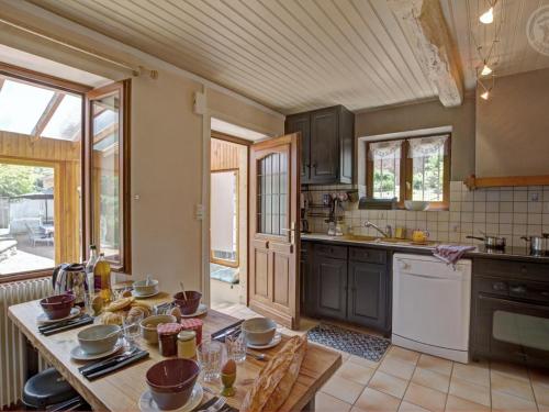 Gîte Belmont-de-la-Loire 4 pièces 8 personnes - FR-1-496-32 - image 12