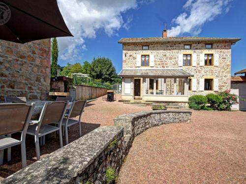 Gîte Belmont-de-la-Loire 4 pièces 8 personnes - FR-1-496-32 - image 10