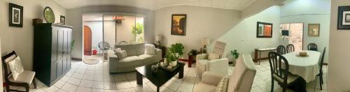 Room near Airport/ Cerca del Aeropuerto in San Luis