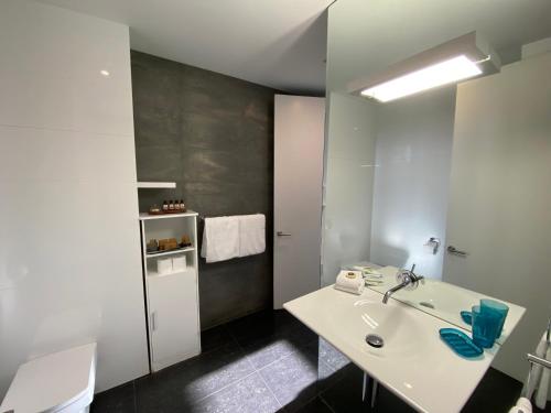 Bathroom, Starhaven Retreat in Indented Head