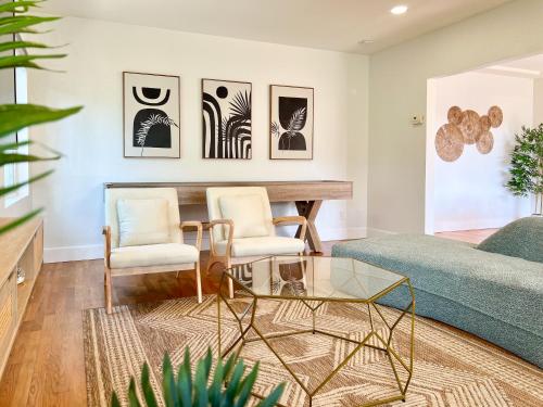 Modern Boho Oasis - Fast Wifi & Shuffleboard!