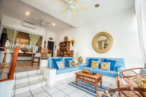 Caribbean sea front 2 BR 2 BA - Ground Floor- Large Pool -Seaweed-Free Beach in Akumal, Mexico