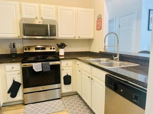 廚房, Amazing Beautiful Downtown Apartment in 諾福克市中心