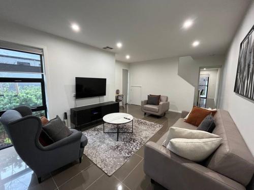 Tasha's Apartments - St Clair in West Lakes