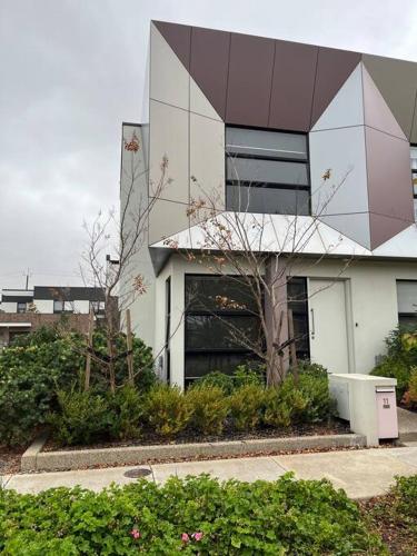 Tasha's Apartments - St Clair in West Lakes