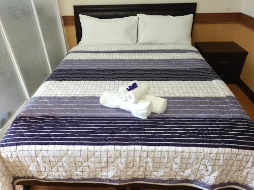 Double Room with Sea View image 2