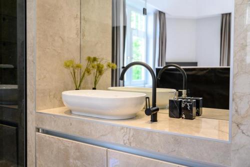 Studio Apartment image 6